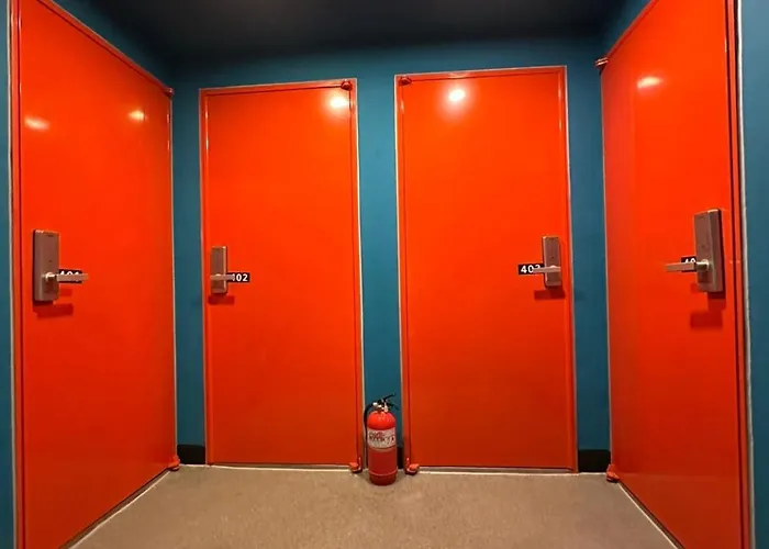 호스텔 인사동 R *